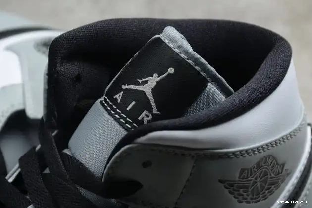 554724-092 Mid Light Smoke 1 AIR Jordan Grey 0525